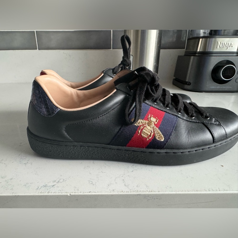 MEN'S ACE EMBROIDERED SNEAKER Size 7.5 worn once